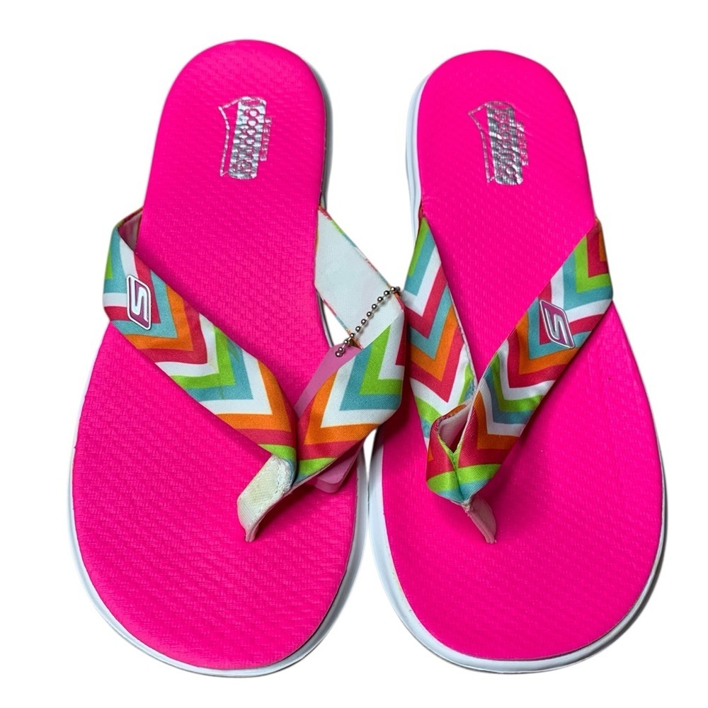 Skechers On-the-GO Goga Mat Flip Flops Pink Chevron Sandals Size 9